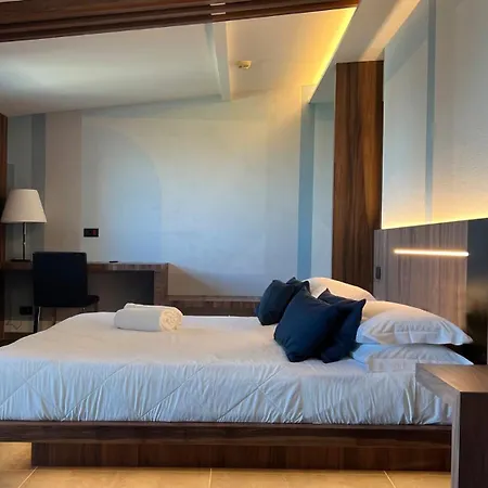 Hotel La Bussola 4*